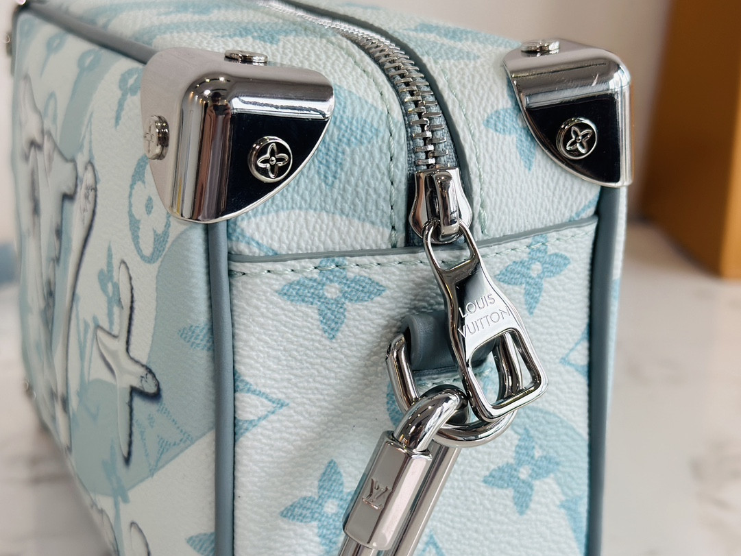Lv Soft Trunk